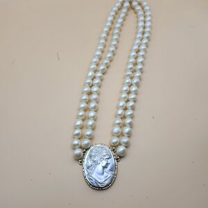 Elegant Pearl Cameo Necklace